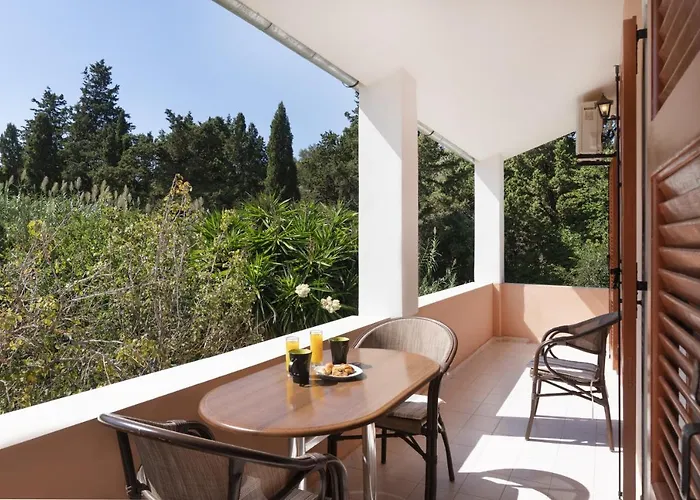 Dora Pagoi 1 * Agios Georgios Pagon