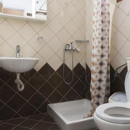 Apartman Dora Pagoi 1 *