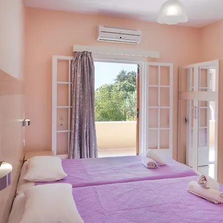 Dora Pagoi 1 Apartman *